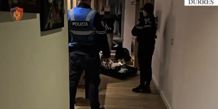 Ushtronin prostitucion në banesat e marra me qira, bien në pranga dy braziliane në Durrës