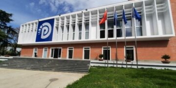 Nga protesta, Kuvendi Kombëtar dhe ndryshimet në statut/ PD mbledh Kryesinë, ja kur do të mbahet