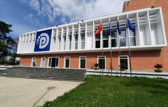 Nga protesta, Kuvendi Kombëtar dhe ndryshimet në statut/ PD mbledh Kryesinë, ja kur do të mbahet