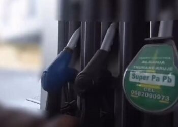 Nuk afishonin çmimet e naftës dhe nuk deklaronin punonjësit, Task-Forca aksion në dy pika karburanti në Elbasan