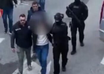 Në kërkim ndërkombëtar për vrasje, ekstradohen nga Shqipëria drejt Italisë dy kushërinjtë nga Dibra