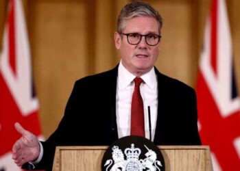 ‘Tërhiqet’ Britania, lejon SHBA të përdorin bazat e saj për sulme ndaj Iranit në Hormuz