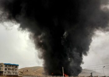 “The Guardian”: Fundi i luftës nuk duket i afërt! Republika Islamike po u reziston sulmeve