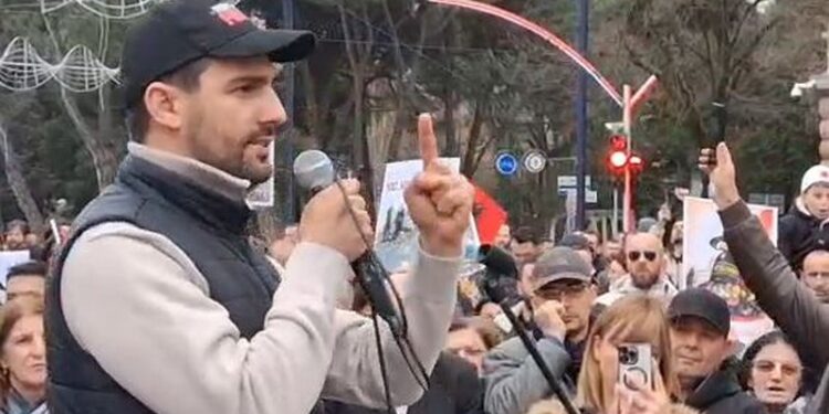 Lapaj tregon pse ka refuzuar ftesën e Berishës për një protestë: Duhet reagim i qytetarëve, jo i kryetarëve