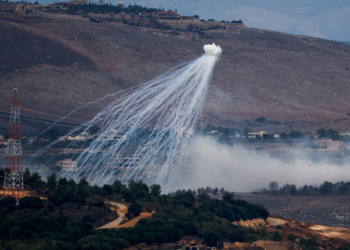 Izraeli përdori fosfor të bardhë për të djegur tokën në jug të Libanit! Nisin akuzat për shkelje të ligjit të luftës