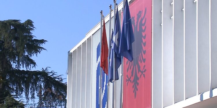 PD depoziton në Kuvend raportin për imunitetin e Ballukut: Jemi pro arrestimit!