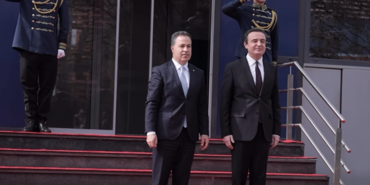 Peleshi takon Kurtin në Prishtinë: Mbështesim agjendën euro-atlantike të Kosovës