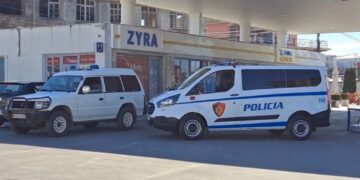 I shumëkërkuari u arratis/ Shoferi: E mora rastësisht në rrugë, s’ia kam idenë se kush është