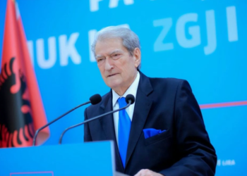 “Në 10:00 të gjithë shqiptarët para Parlamentit”, Berisha zbulon orën e protestës: Dita e përmbysjes së narkoregjimit