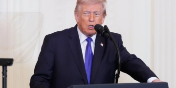 SHBA shqyrton sekuestrimin e materialeve bërthamore të Iranit, përgatiten plane ushtarake