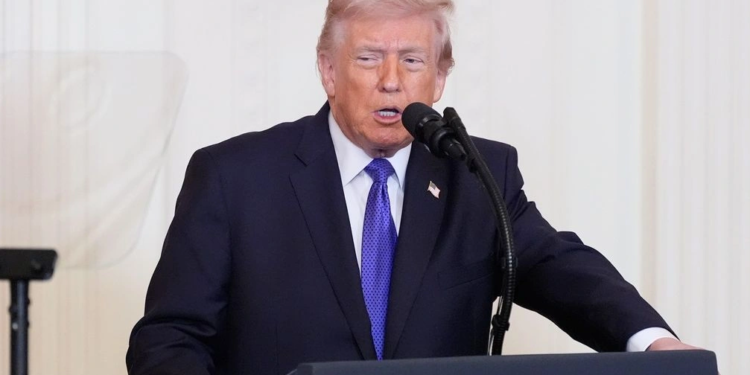 SHBA shqyrton sekuestrimin e materialeve bërthamore të Iranit, përgatiten plane ushtarake