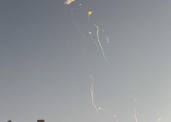 Tensionet në Lindjen e Mesme, Katari raporton sulm me raketa mes përshkallëzimit rajonal