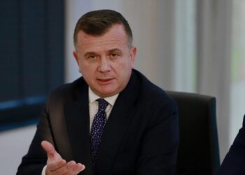 Balla-opozitës: Kur SHBA godiste Iranin, ju i vinit zjarrin godinave