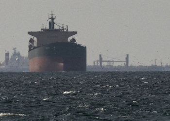 Kriza në Ngushticën e Hormuzit, rreth 2,000 anije dhe 20 mijë marinarë të bllokuara