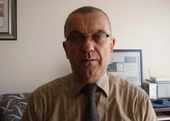 Dash, shkallmoje pocaqinë