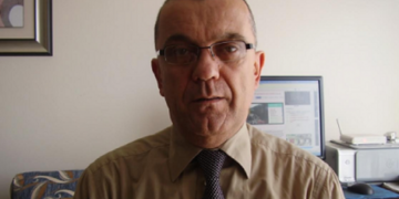 Dash, shkallmoje pocaqinë