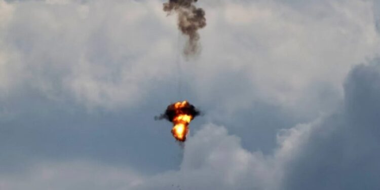 Dy dronë iranianë sulmojnë aeroportin e Azerbajxhanit