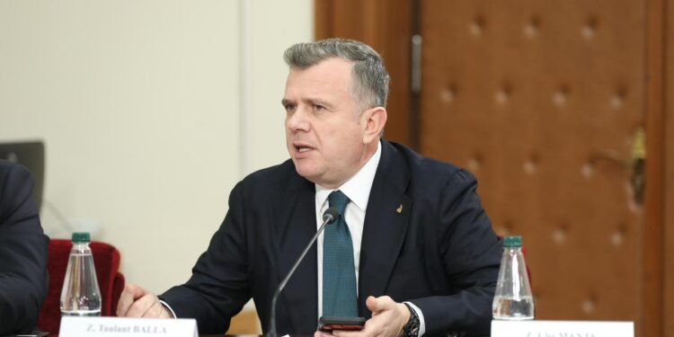 “Nga 10 minuta për 140 deputetë është shumë…”, Balla: E drejtë e Kuvendit të ndryshojë komisionet