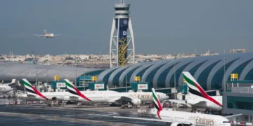 Aeroporti i Dubait rifillon pjesërisht operacionet, autoritetet thirrje qytetarëve: Kontaktoni me linjën ajrore dhe konfirmoni fluturimet