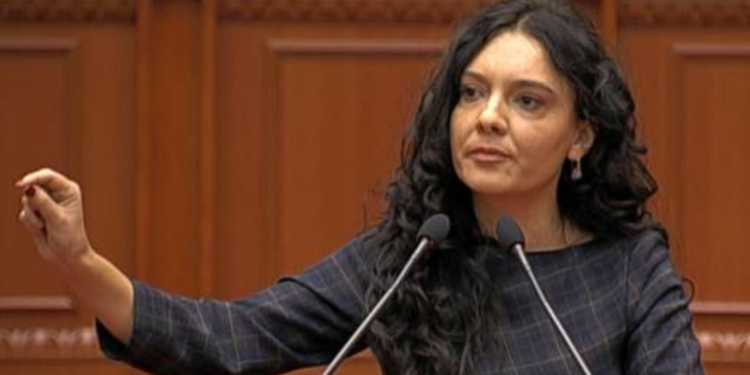 “Mesazhet” e Asamblesë së PS: Fieri fituesi i madh i 2025-ës, Kavaja e Spiropalit, dështim i plotë