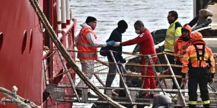 Dyshime për ligjshmërinë e protokollit Itali-Shqipëri për emigrantët, çështja shkon në Gjykatën e BE-së