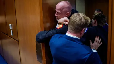 “Askush nuk do të luftojë për Izraelin”, ish-marinsi nxirret me forcë nga seanca në Senatin e SHBA-së