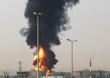 Irani sulmon me dronë portet e naftës dhe aeroportet e Emirateve të Bashkuara Arabe