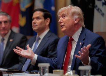 Trump i zgjat afatet Iranit për ngushticën e Hormuzit