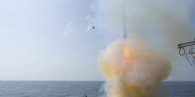 Irani mohon lëshimin e raketës drejt Turqisë, thotë se respekton sovranitetin