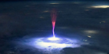 NASA publikon foto të fenomenit të mahnitshëm, stuhia që zhvillohet në hapësirë ​​dhe dallohet vetëm nga ISS