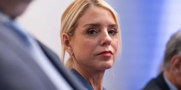 Skandali Epstein/ Pam Bondi përpara Kongresit, çfarë do zbulohet për pedofilin e dënuar?