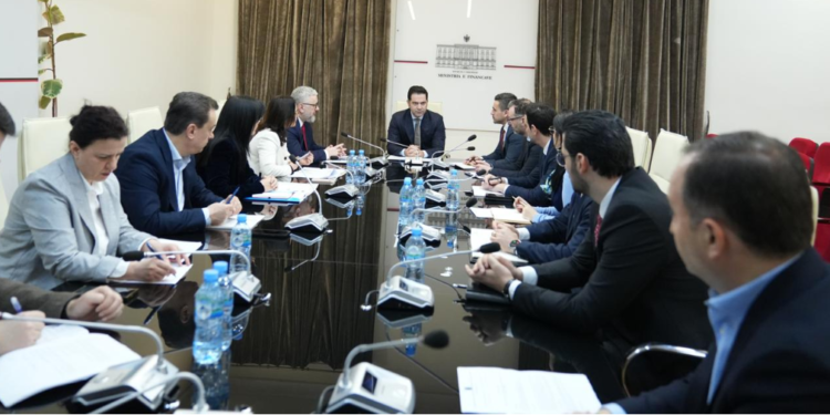 Abuzimet me çmimet e naftës? Doganat dhe Tatimet nisin ‘gjuetinë’ në tregun e karburanteve