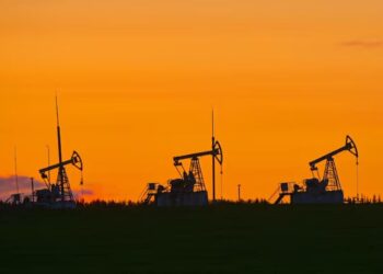 Rritja e çmimit të naftës, si Rusia përfiton deri në 150 milionë dollarë në ditë