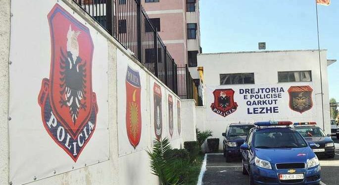 Thyhen dyert e shkollës në Lezhë, zbulohet grupi prej 6 personash që vodhën pajisjet