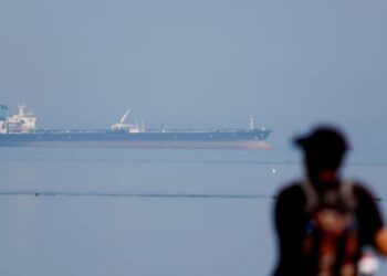 Lufta me Iranin, rriti çmimet! SHBA heq përkohësisht sanksionet mbi naftën ruse në det