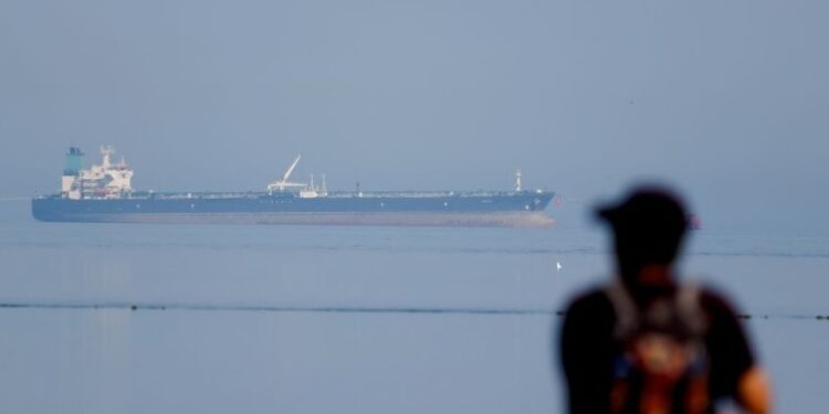 Lufta me Iranin, rriti çmimet! SHBA heq përkohësisht sanksionet mbi naftën ruse në det