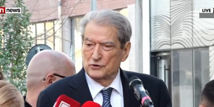 Berisha nga SPAK: Prokurori i Përgjithshëm i lëpiu çizmet Irena Gjokës