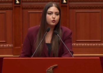 “Do të çojmë ballokume në Kuvend”, Sara Mila ‘habit’ me nismën e deputetëve socialistë