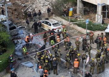 FOTO / Sulm i rëndë me raketa iraniane në Tel Aviv, civilë të plagosur dhe ndërtesa të rrafshuara