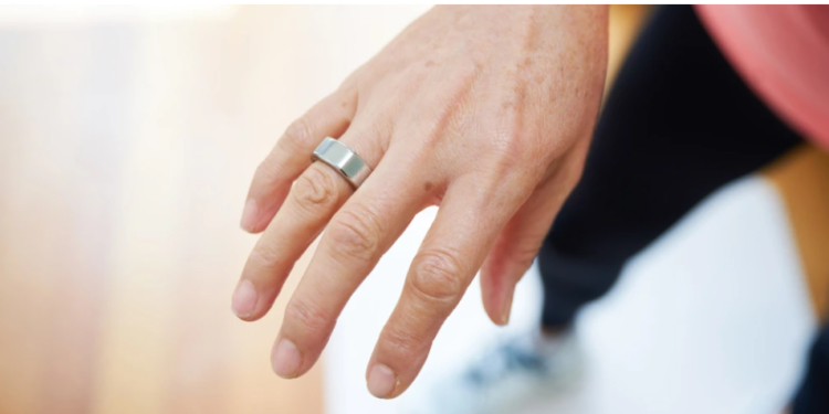 Trump synon që çdo amerikan të përdorë “unazën inteligjente”, shqetësime për shkelje të privatësisë