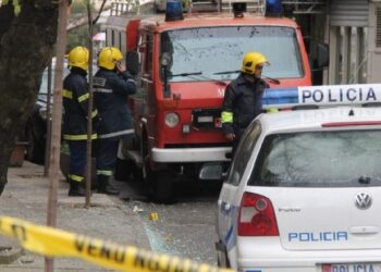 Tronditet Lezha, tritol automjetit të një agjenti policie