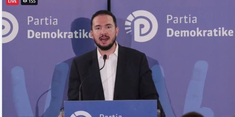 “Kriteret për kreun e ri të PD, mesazh për Salianjin”, analisti: Berisha kërkon votë plebishitare dhe parti besnike rreth tij, i intereson imazhi