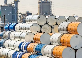 Nafta bie nën 100 dollarë, tregjet qetësohen mes sinjaleve për fundin e konfliktit