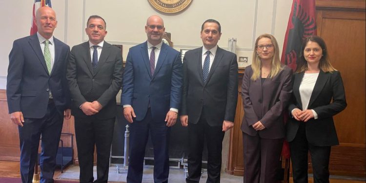 Lufta kundër krimit të organizuar dhe korrupsionit, Braho dhe dy drejtues të SPAK priten në Departamentin e Drejtësisë në SHBA