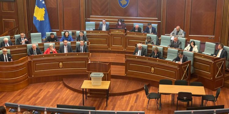 Dështon sërish seanca për zgjedhjen e presidentit në Kosovë