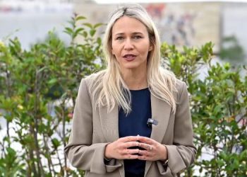 Zjarri në pallatin te Farmacia 10, Ristani: Banorët do të subvencionohen me 40 mijë lekë në muaj nga Bashkia e Tiranës
