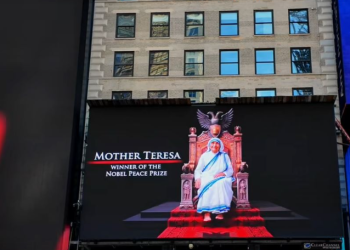 “Përmes rrënjëve lartësohemi”/ Samiti IV i Diasporës shfaqet në sheshin më ikonik në botë, “Times Square”