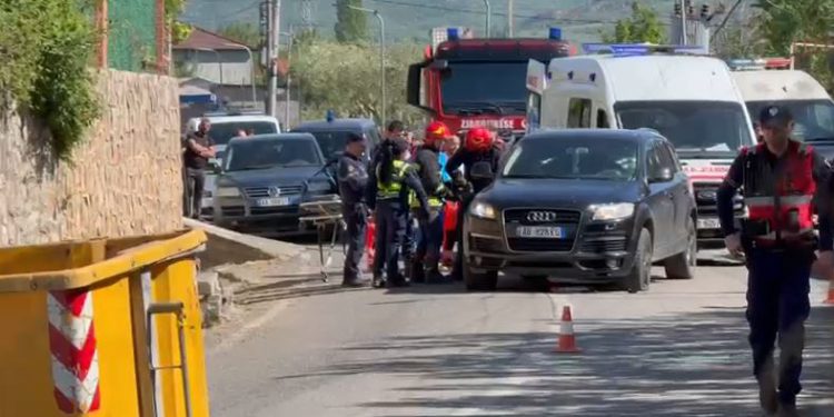 Atentat në Lezhë, qëllohet në drejtim të një makine. Vriten burrë e grua!