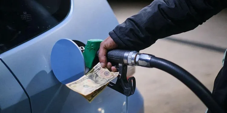 Bordi i Transparencës ul naftën me 13 lekë