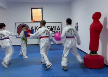 Hapet Akademia e Arteve Marciale në Bilisht, mundësi e re për fëmijët dhe të rinjtë